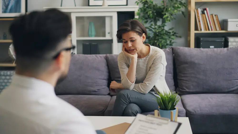 Centro de Rehabilitación de Adicciones 24hs — Adolescentes y Adultos — sesión de apoyo terapéutico individual para adicciones